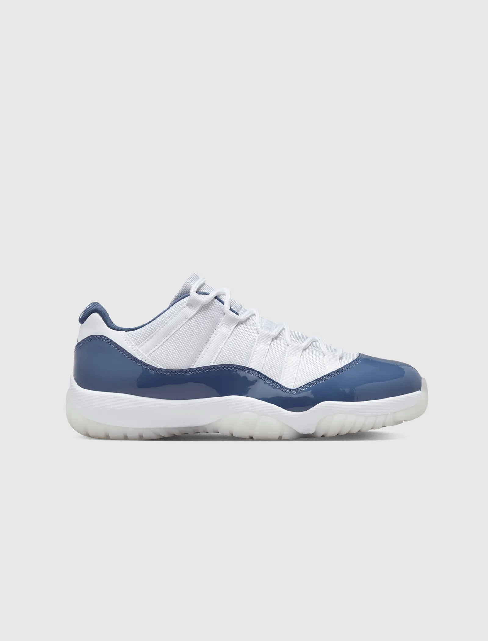 AIR JORDAN 11 RETRO LOW "DIFFUSED BLUE"