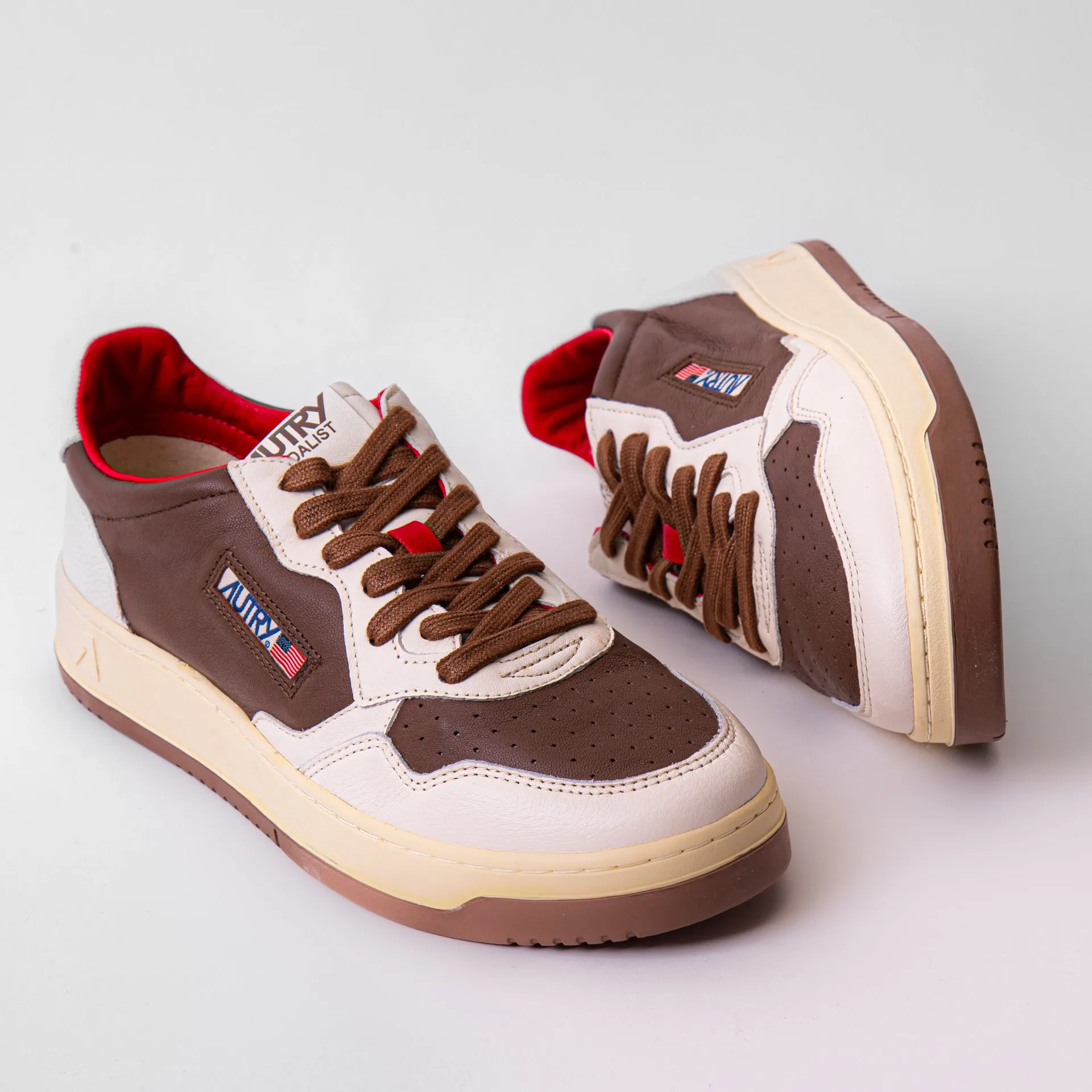 AUTRY MEDALIST LOW SNEAKERS AULM-DT 04