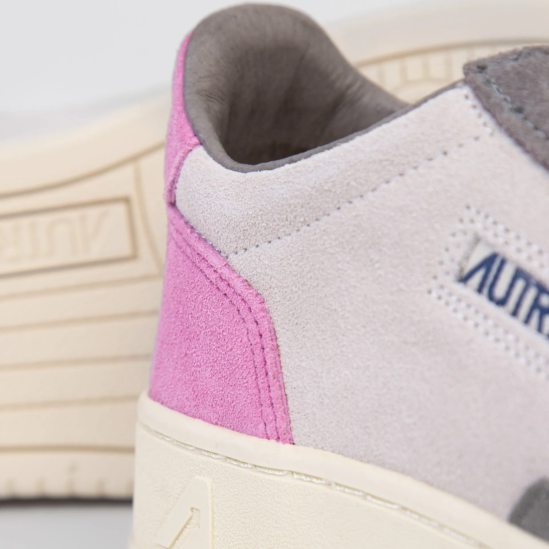 AUTRY SNEAKERS AULW-TS 09