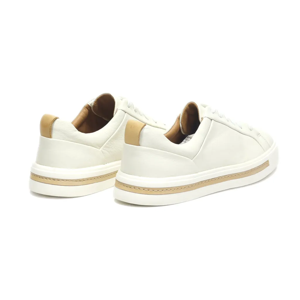 Clarks Low-Top Sneakers Leather Beige Colour For Women