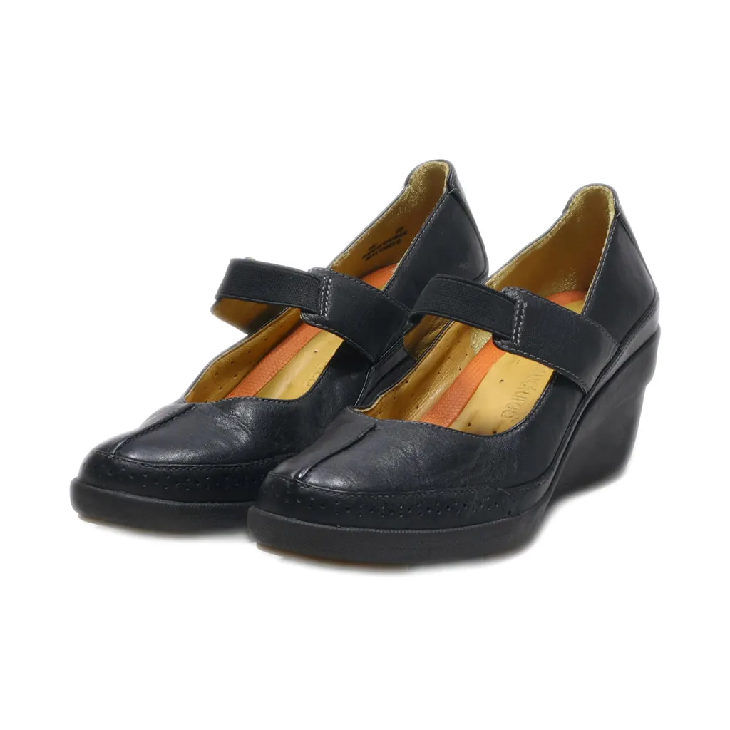 Clarks Wedge Shoes Leather Black Colour For Women