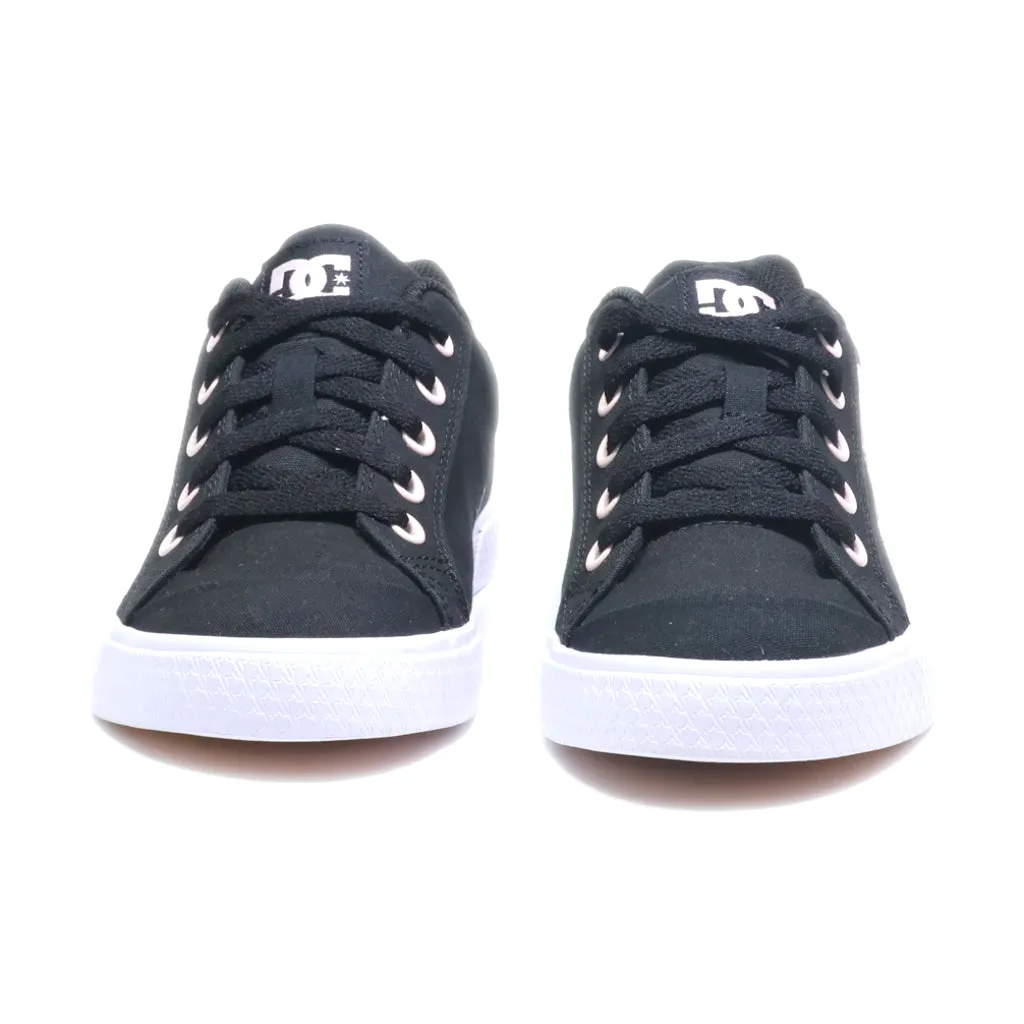 Dc Shoes Low-Top Sneakers Canvas Black Colour For Women