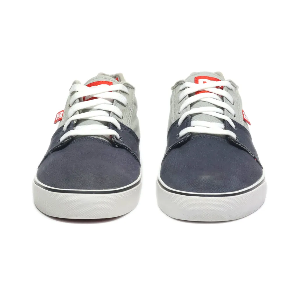 Dc Shoes Low-Top Sneakers Canvas Blue Colour For Men