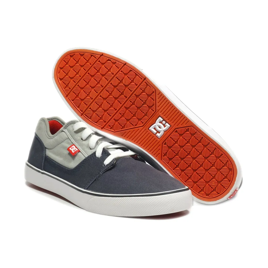 Dc Shoes Low-Top Sneakers Canvas Blue Colour For Men