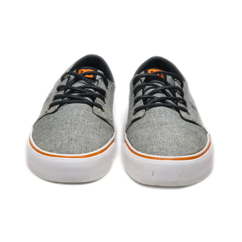 Dc Shoes Low-Top Sneakers Canvas Grey Colour For Men