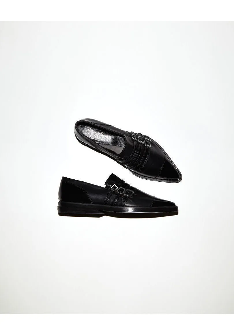 Lucas Pointy Loafer