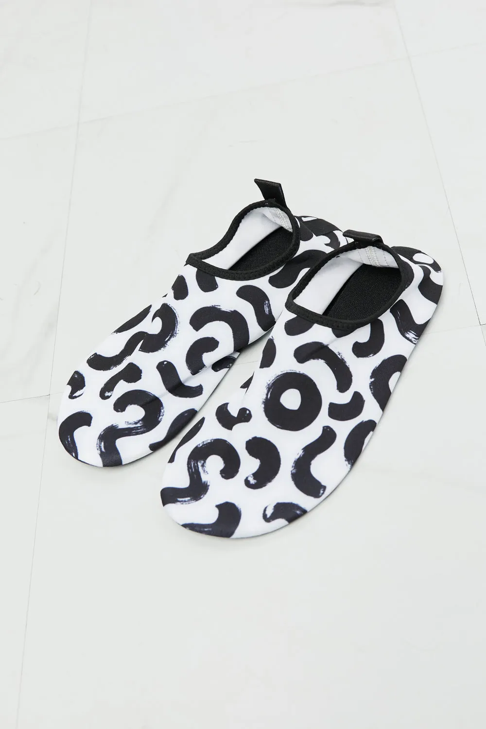 On The Shore Water Shoes in Black/White