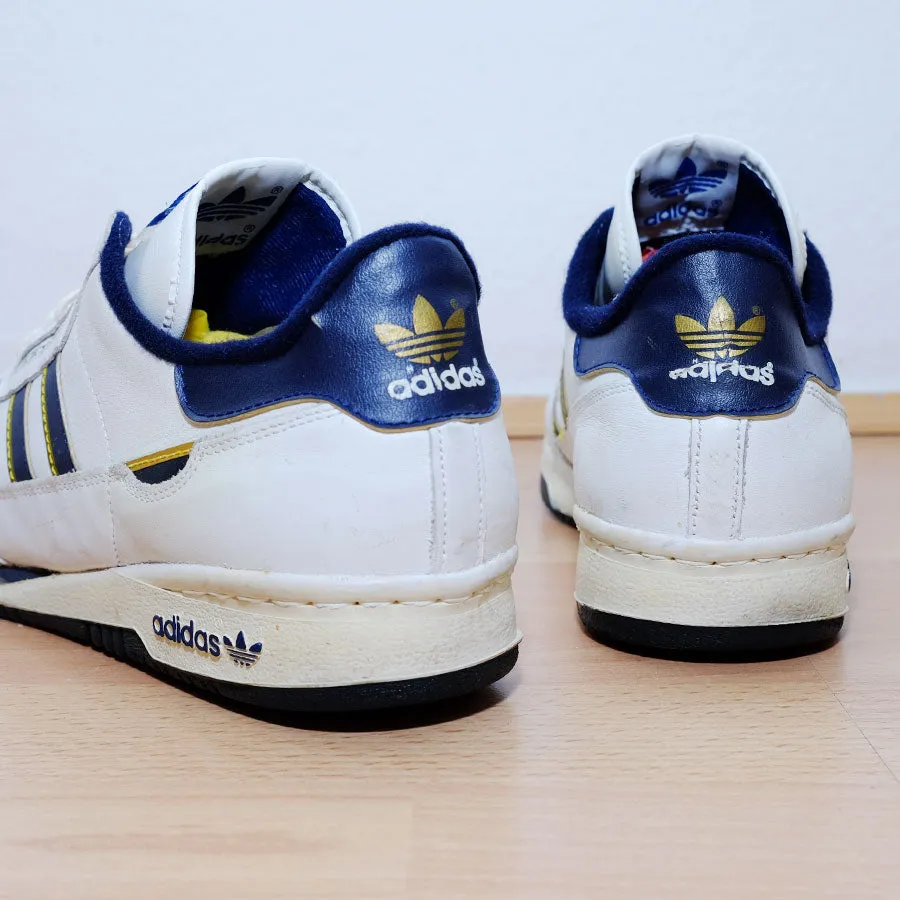 Vintage adidas Tennis Sneakers US 10 / EU 44