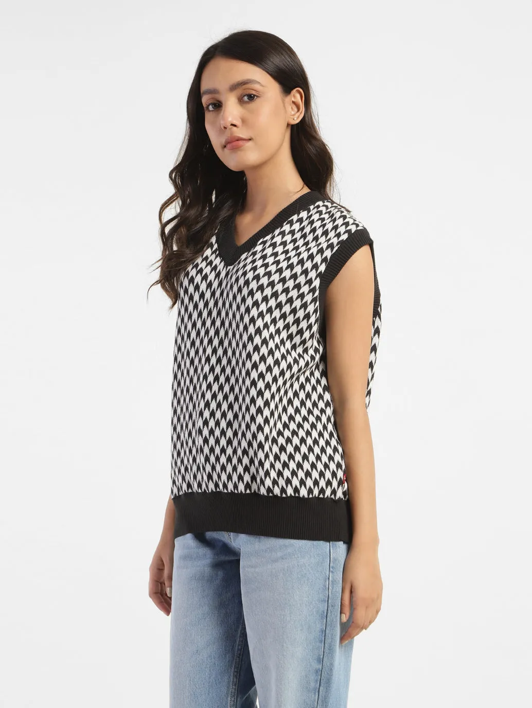 Women's V-Neck Checkered Sweater